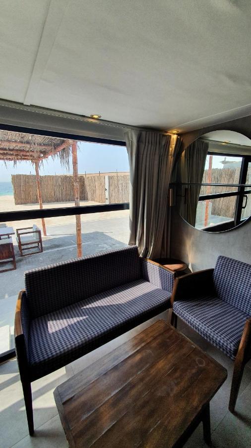 Caravana Beach Resort Al Zorah アジュマーン エクステリア 写真